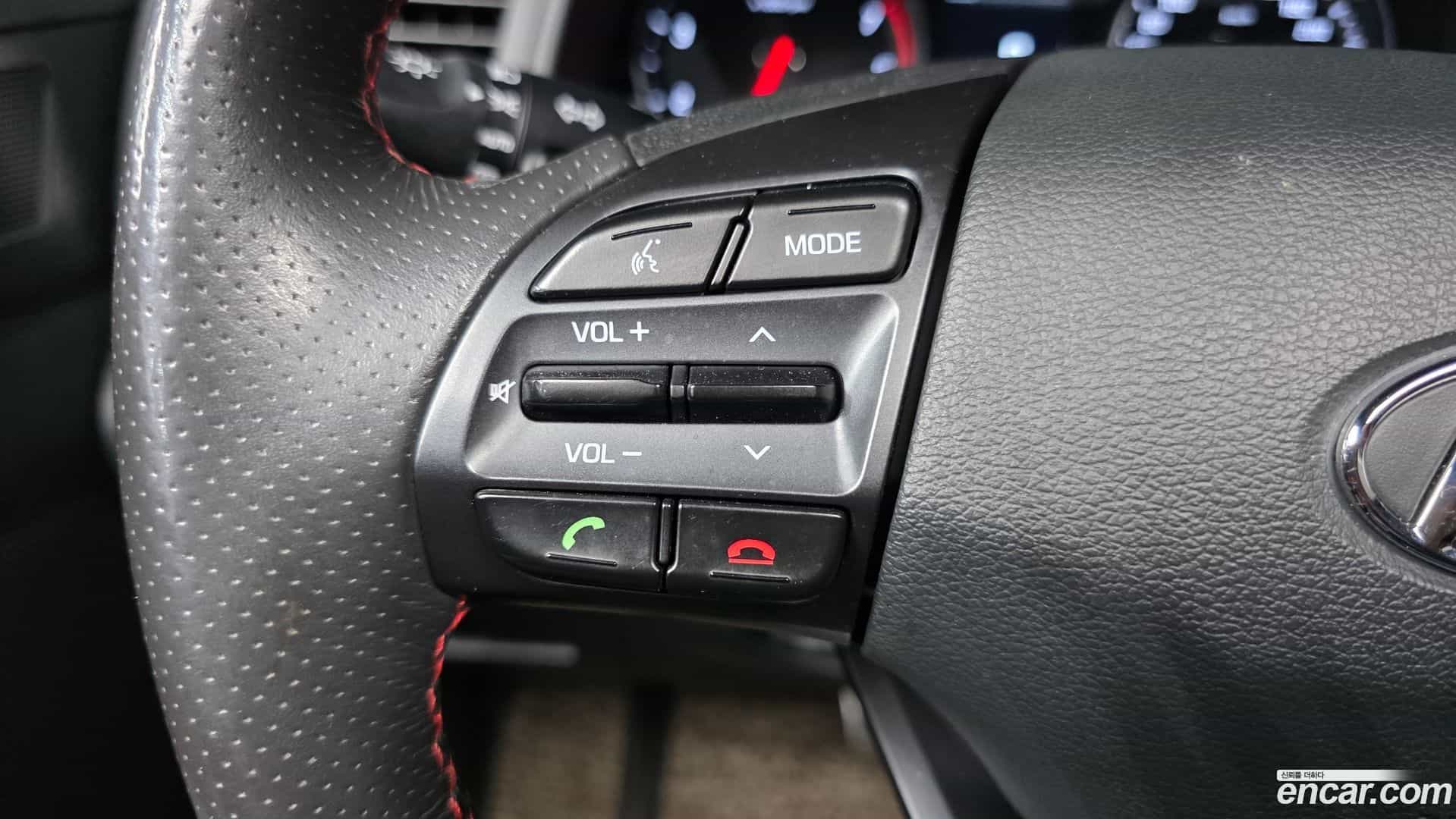 AVANTE Hyundai 2017.6-OPTION-043