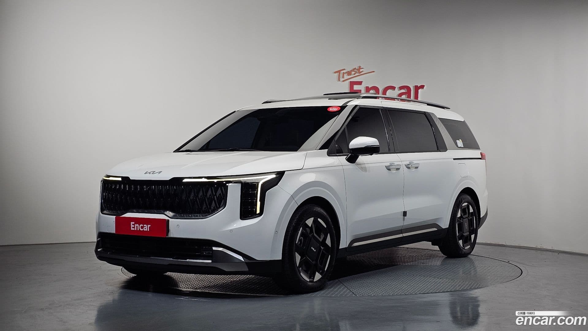 Main__Slider__Photo:Canival Kia 2023.11-0