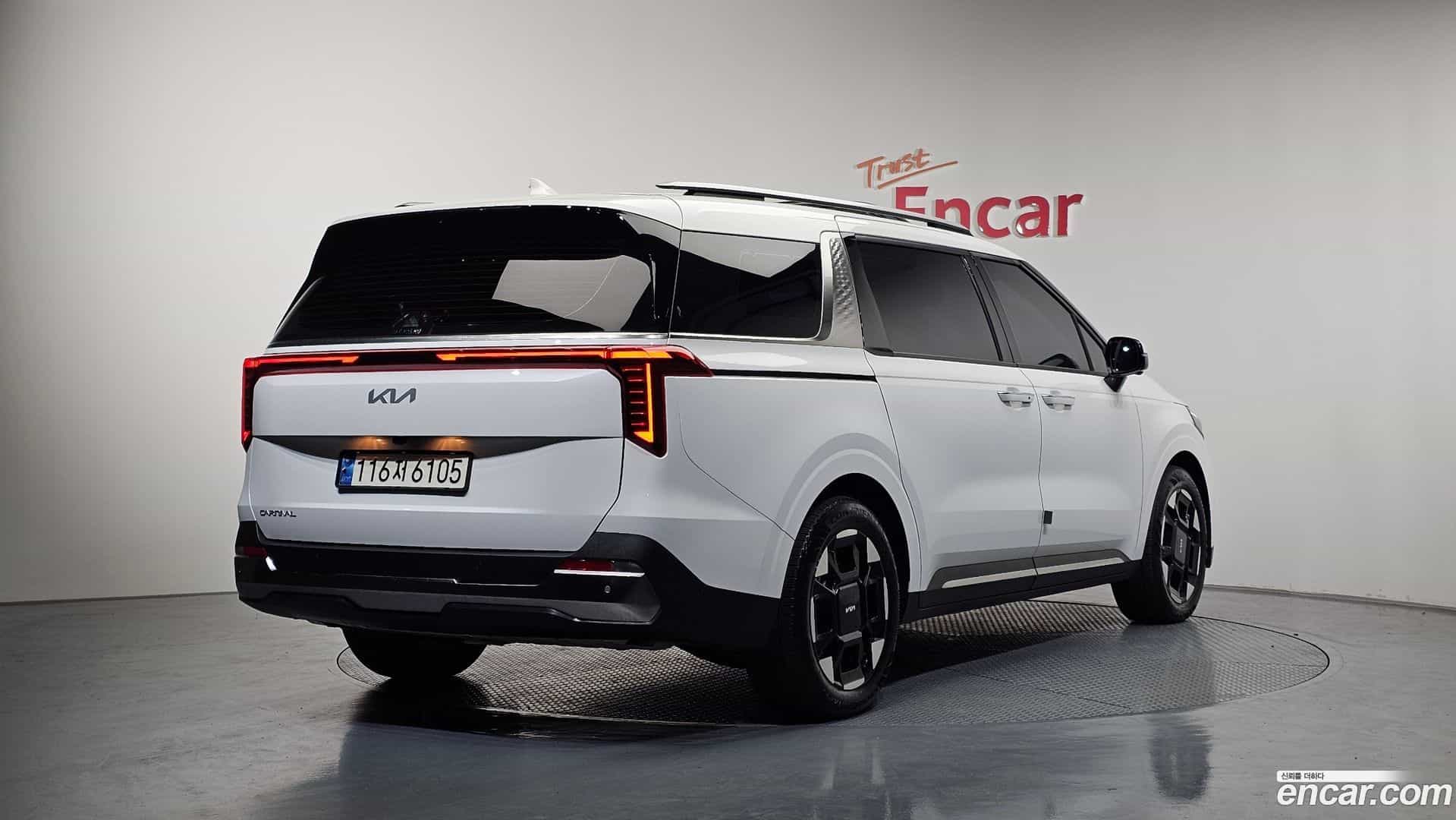 Canival Kia 2023.11-OUTER-002