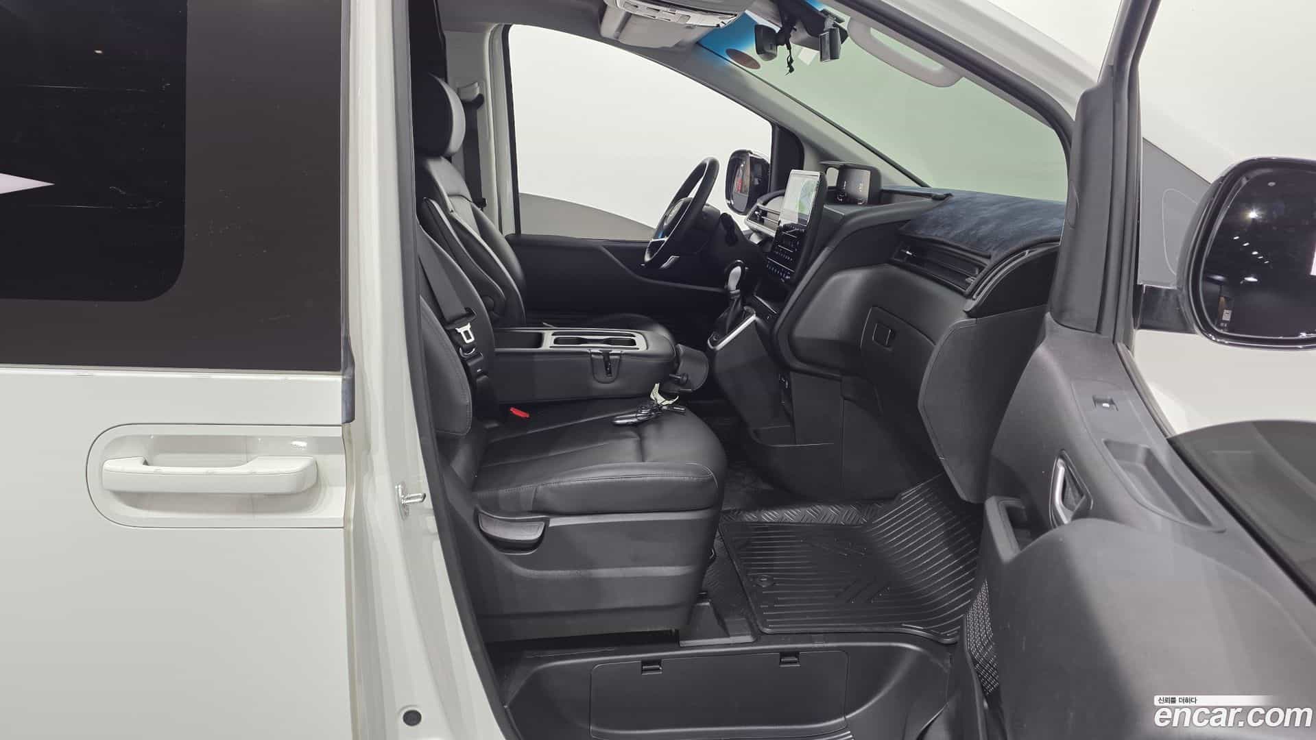 Staria Hyundai 2024.5-OPTION-015