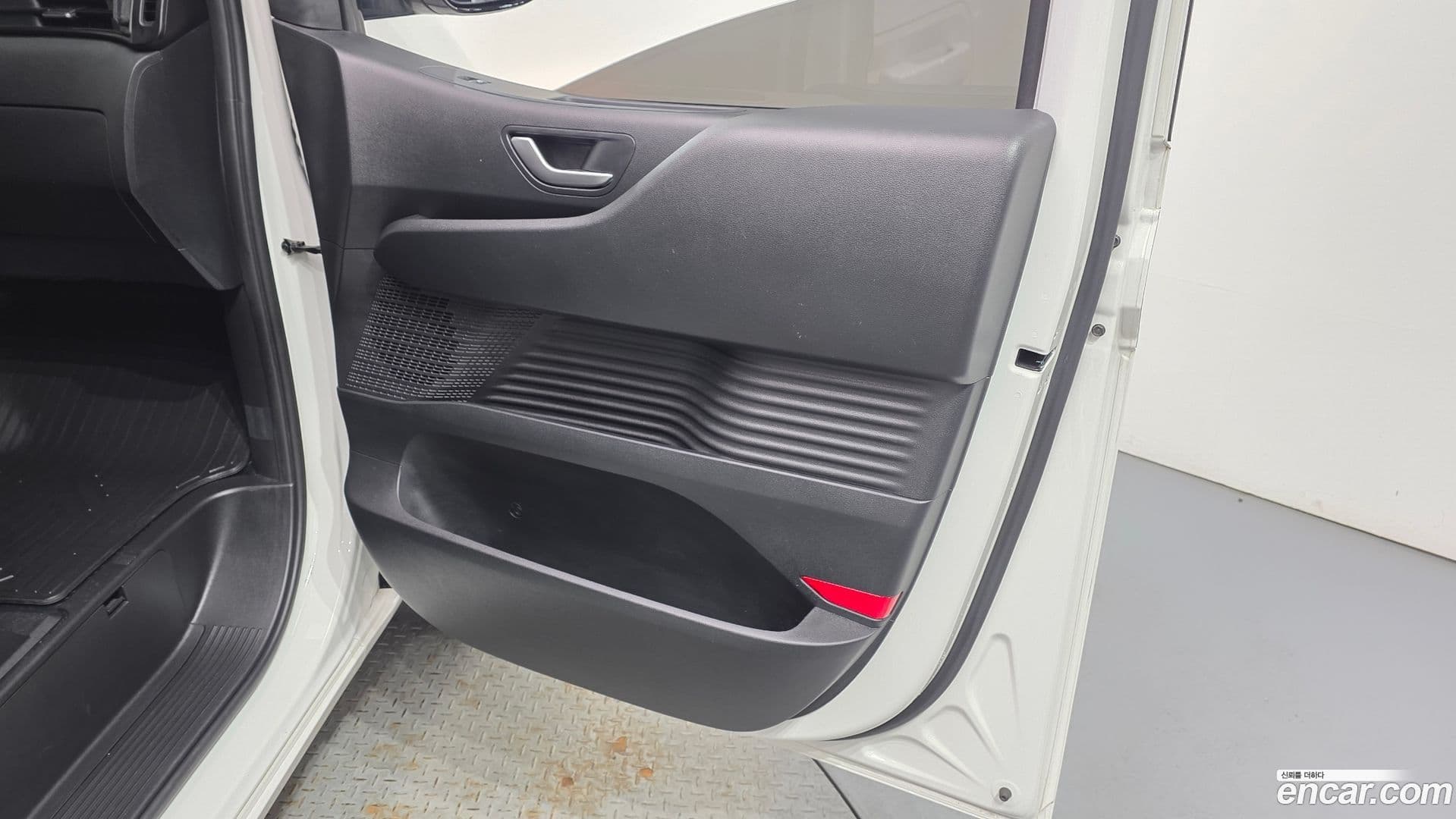 Main__Slider__Photo:Staria Hyundai 2024.5-24