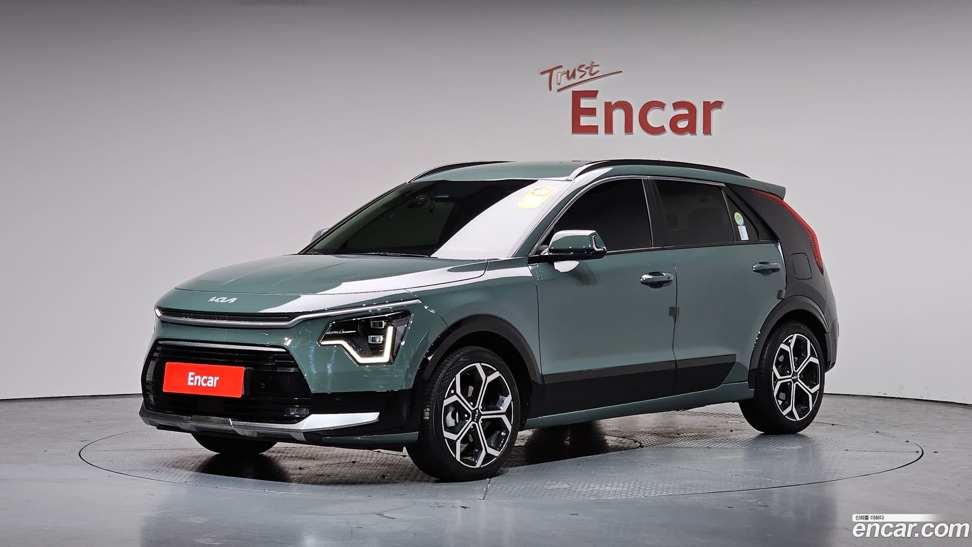 Main__Slider__Photo:Niro Kia 2022.5-0
