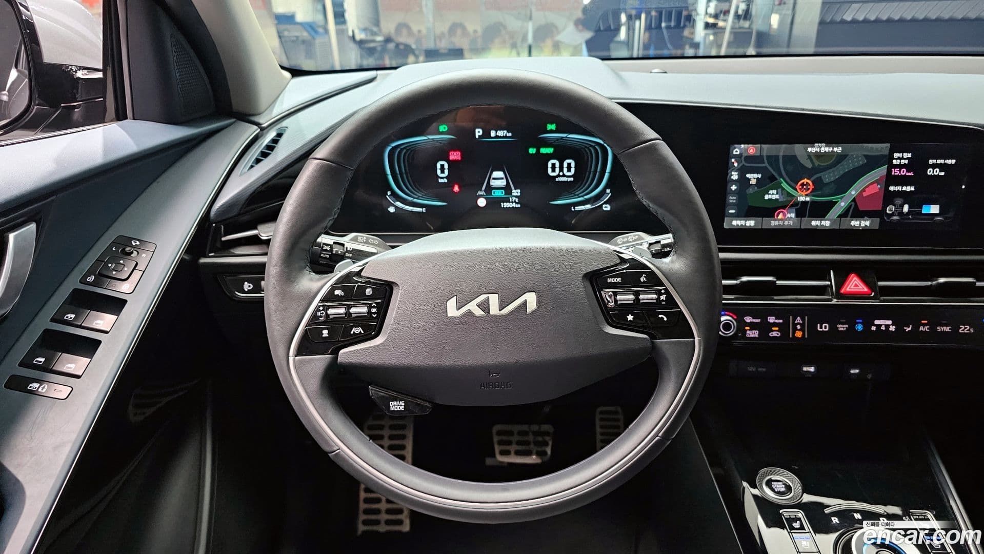 Main__Slider__Photo:Niro Kia 2022.11-12