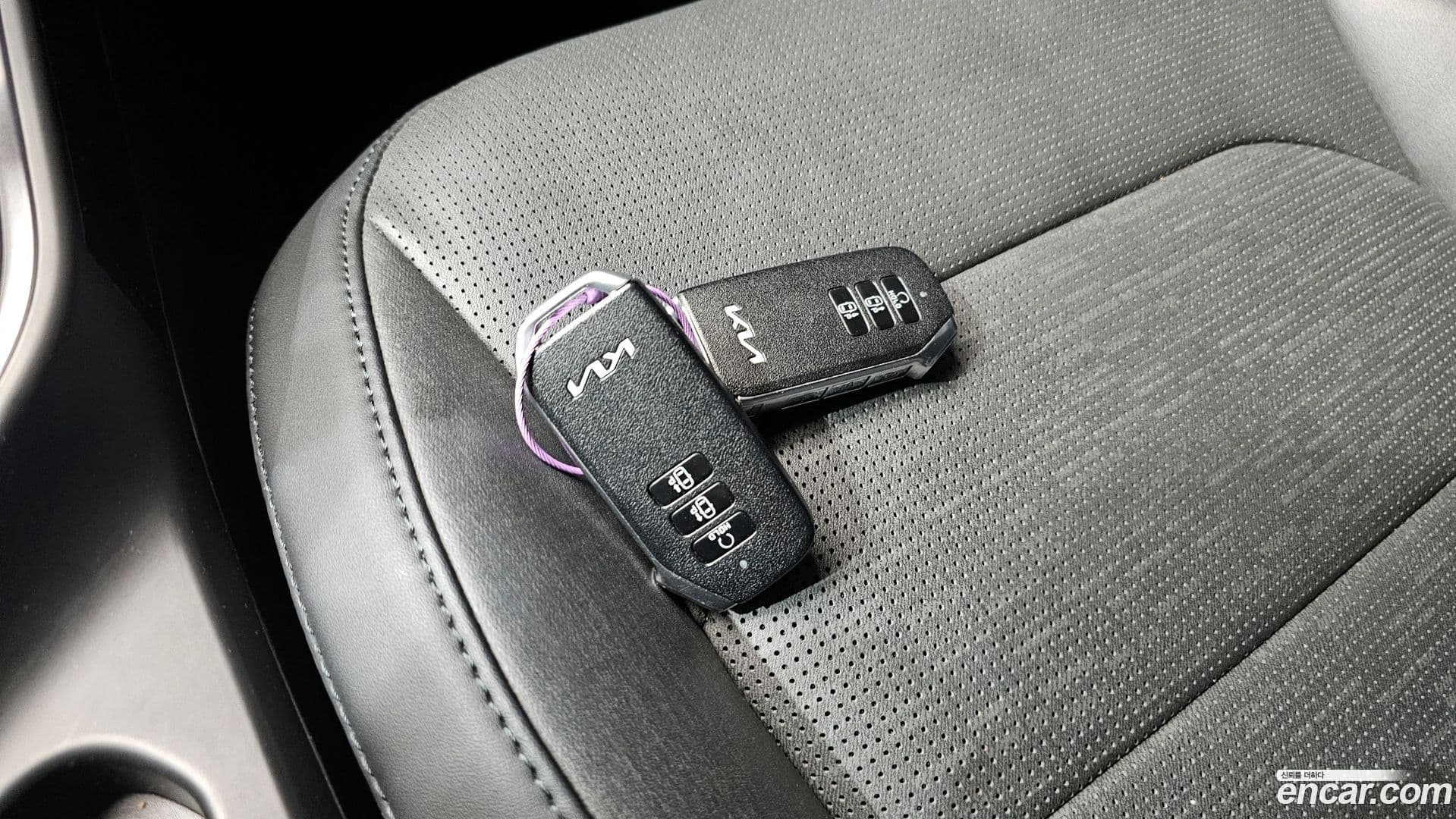 Main__Slider__Photo:Niro Kia 2022.11-26