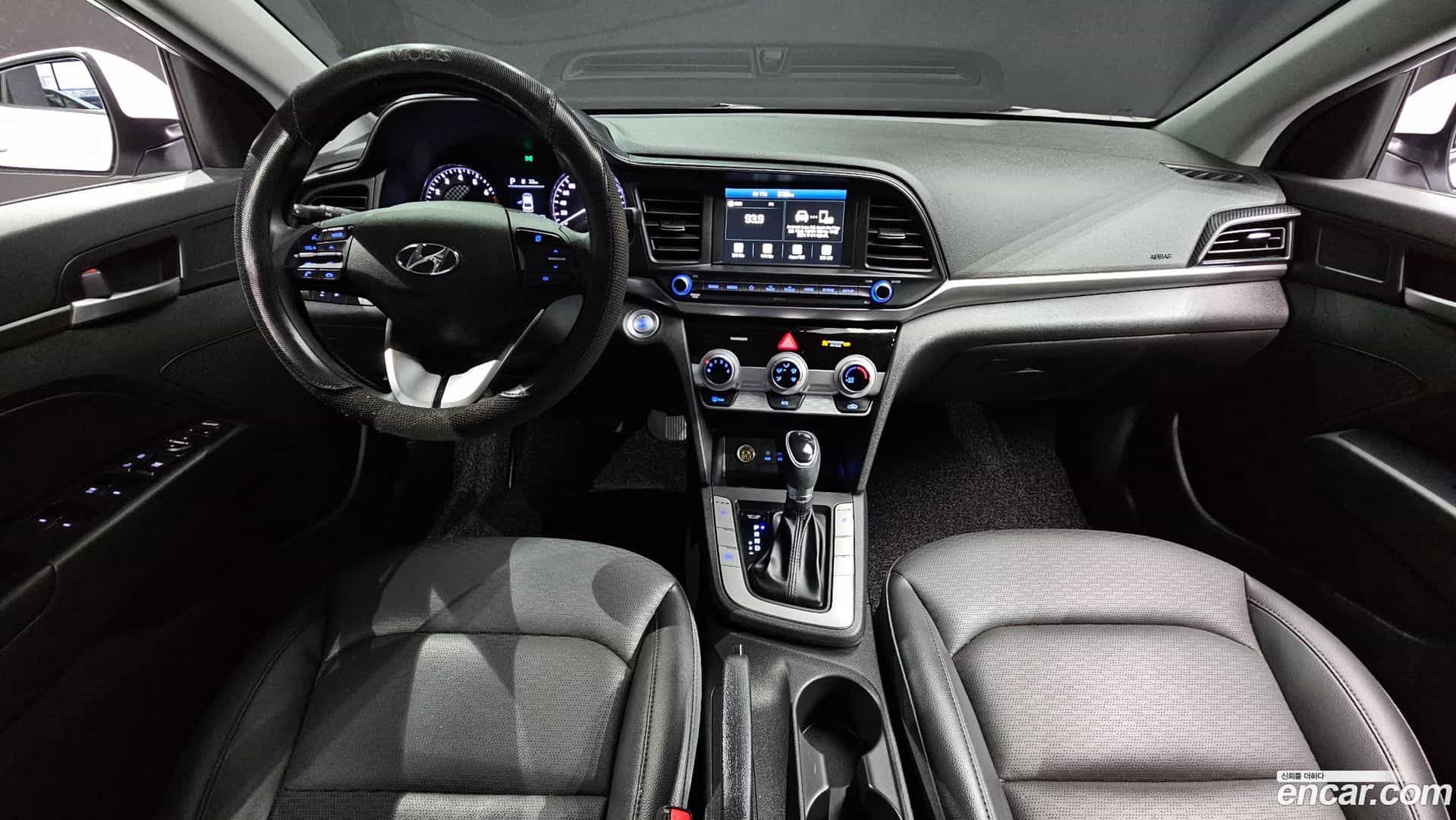 AVANTE Hyundai 2019.11-INNER-007