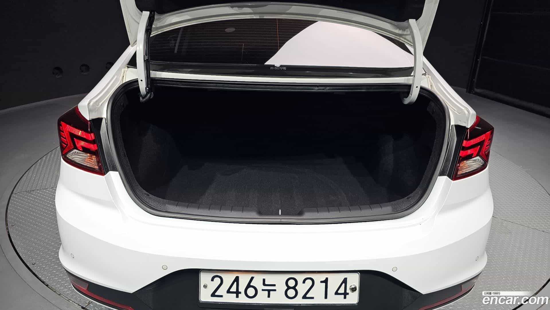 AVANTE Hyundai 2019.11-OPTION-024