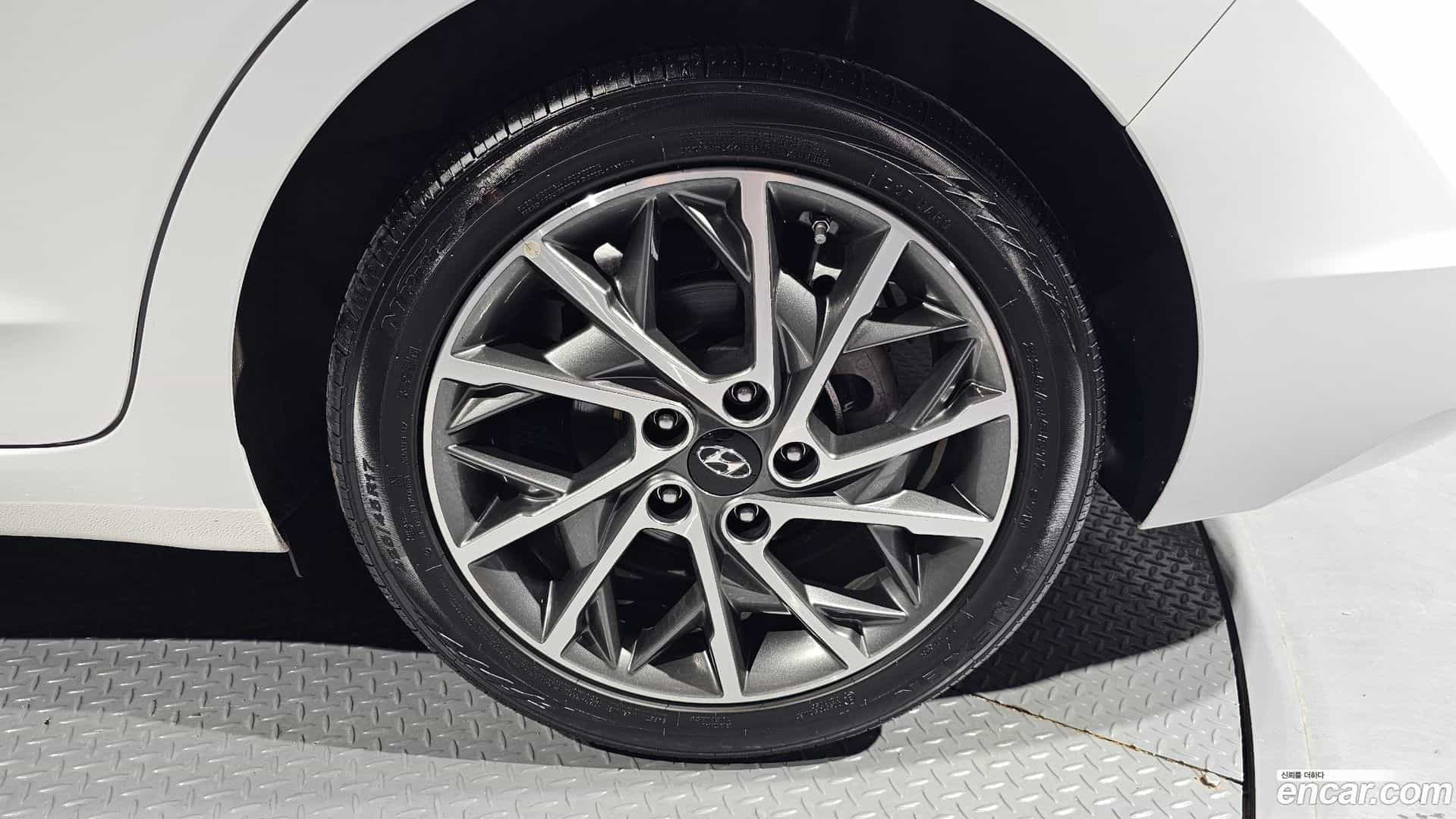 AVANTE Hyundai 2019.11-OUTER-031