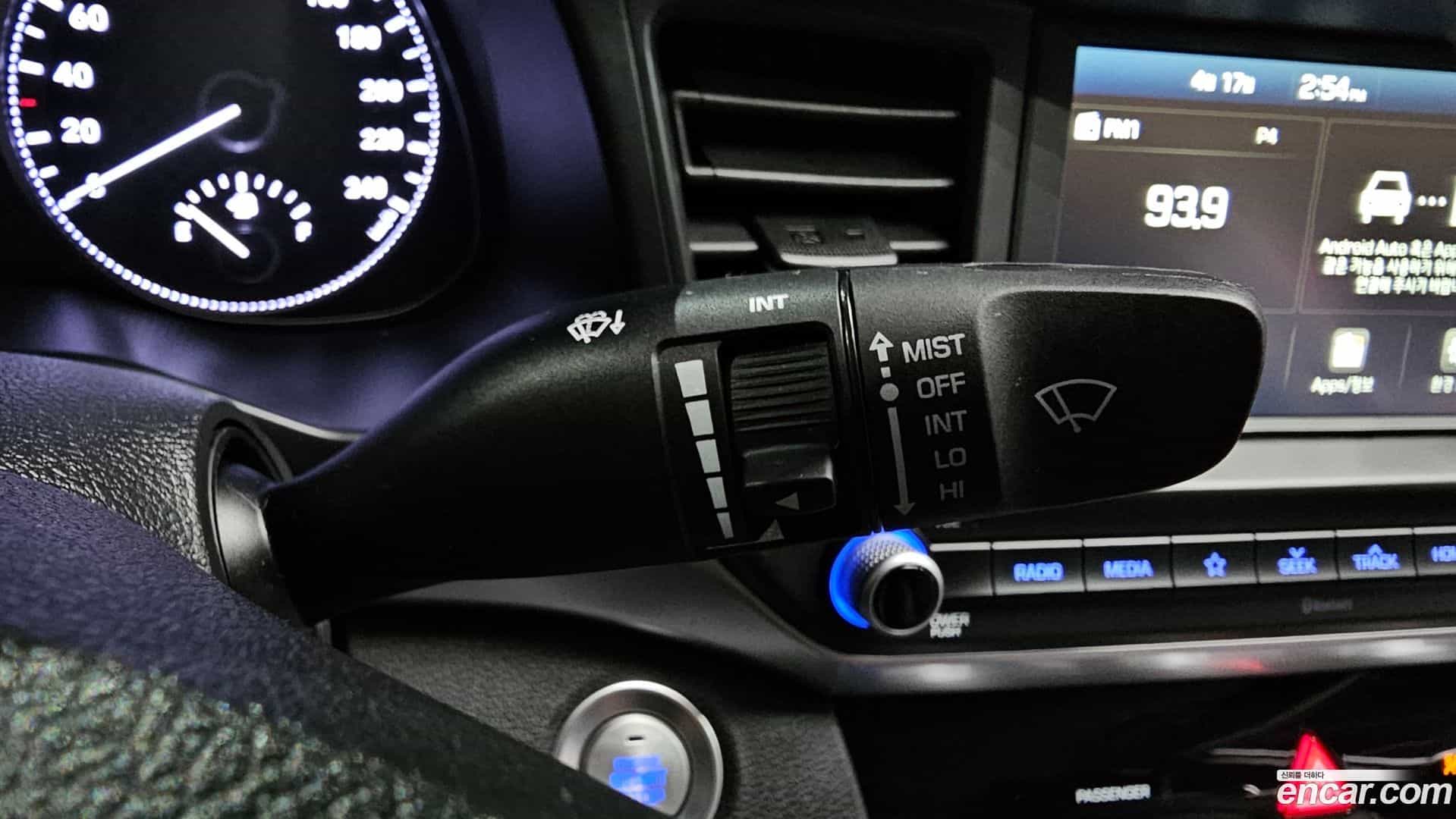AVANTE Hyundai 2019.11-OPTION-040