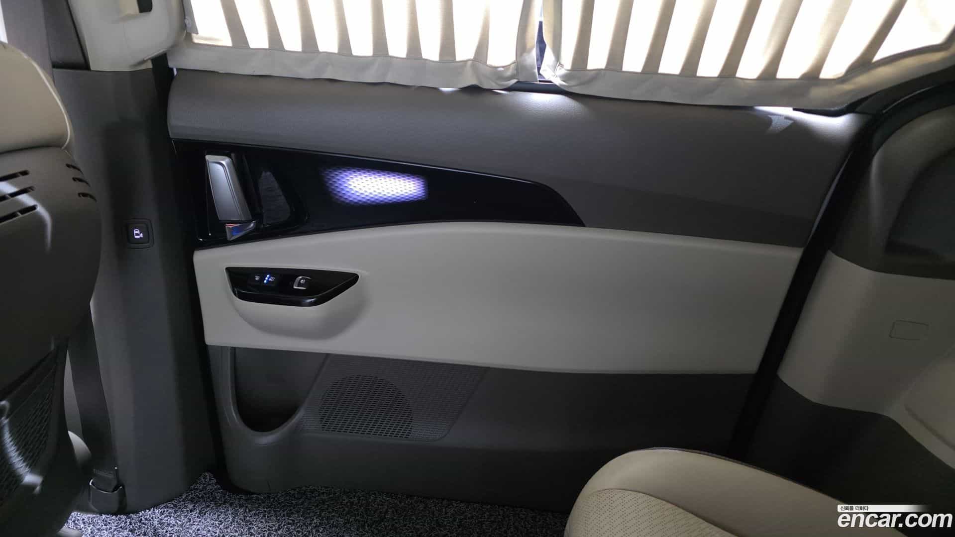 Canival Kia 2023.2-INNER-035