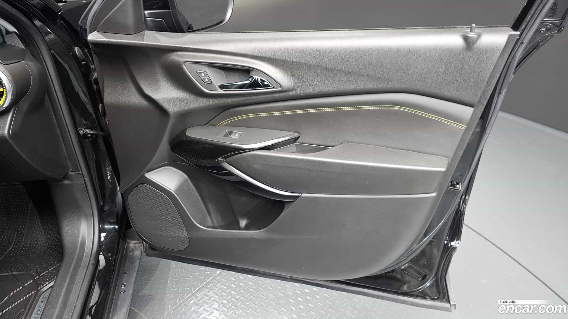 Trax Chevrolet 2023.8-INNER-034
