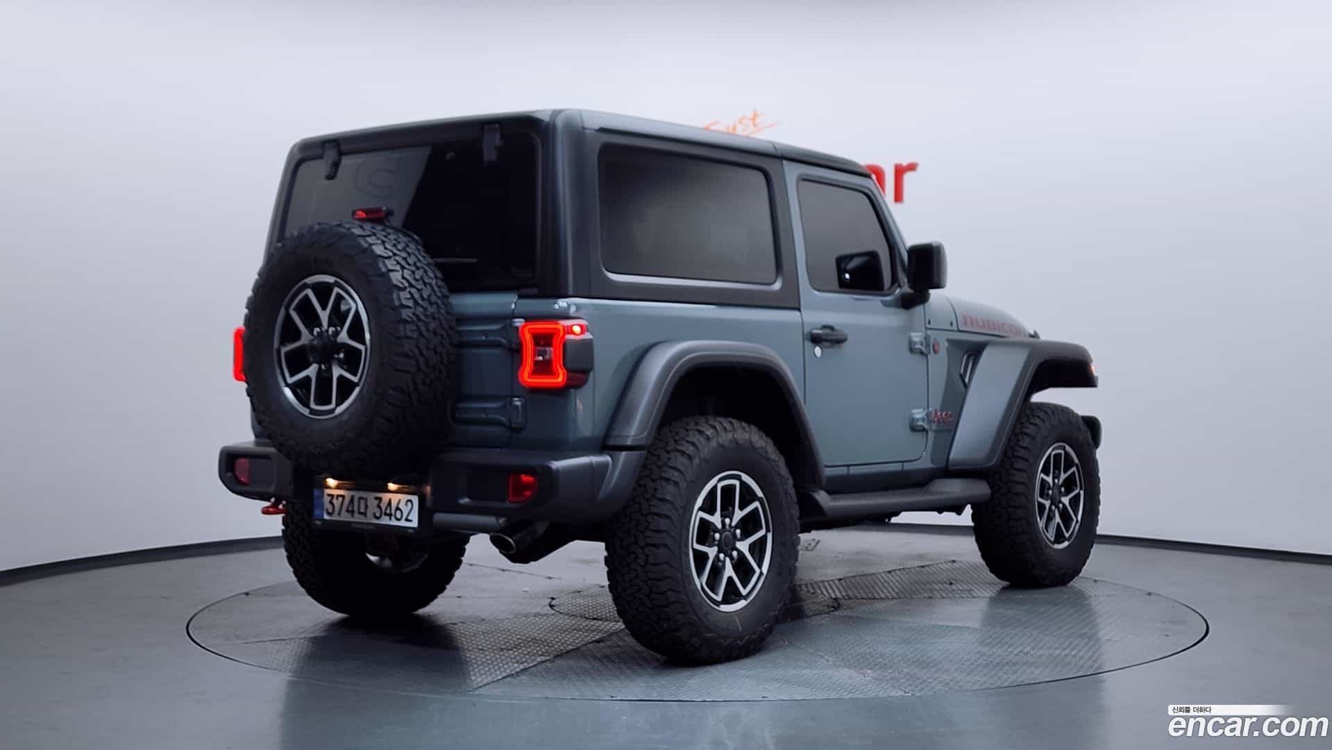 Wrangler Jeep 2026.2-OUTER-002