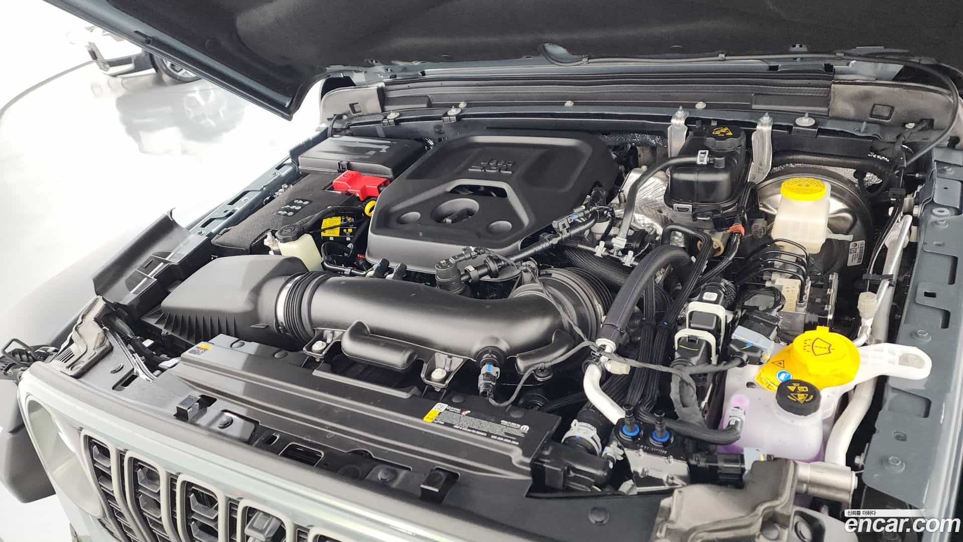 Wrangler Jeep 2026.2-OUTER-006
