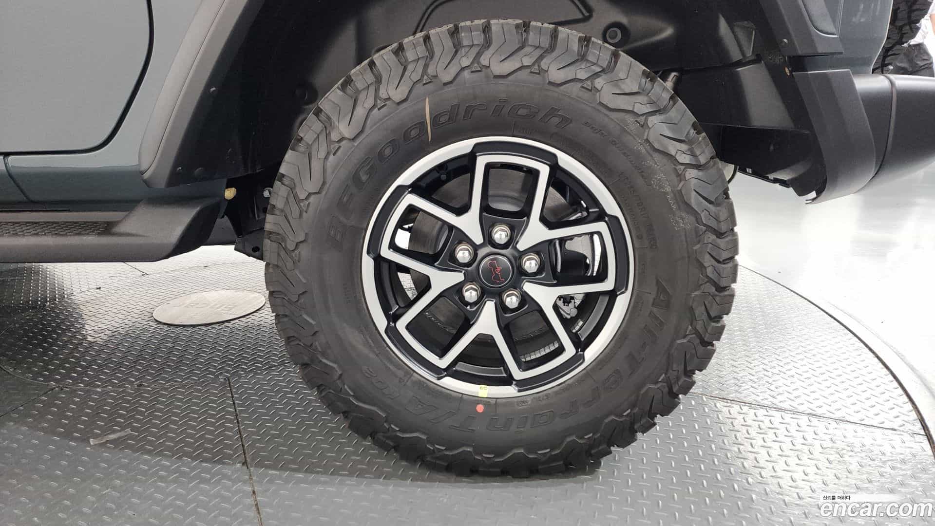 Wrangler Jeep 2026.2-OUTER-031