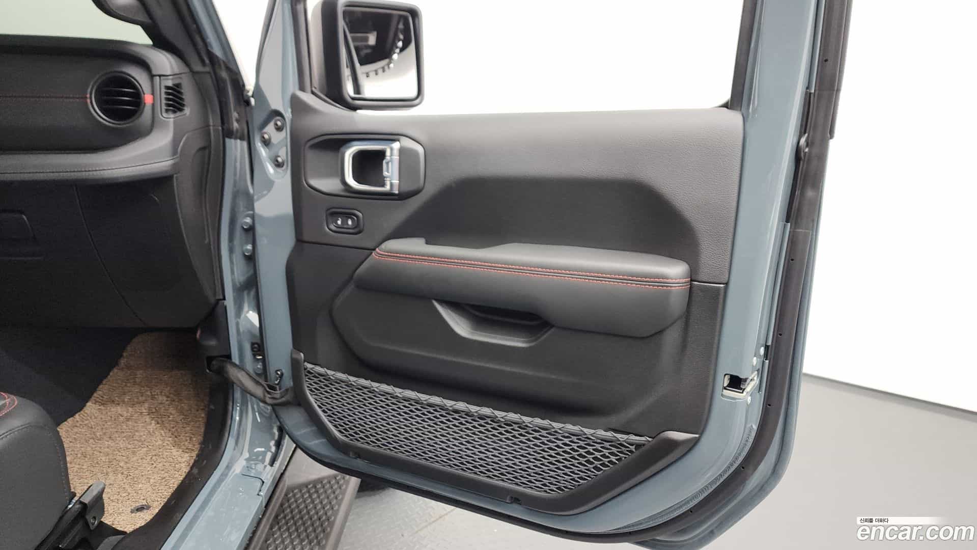 Wrangler Jeep 2026.2-INNER-035