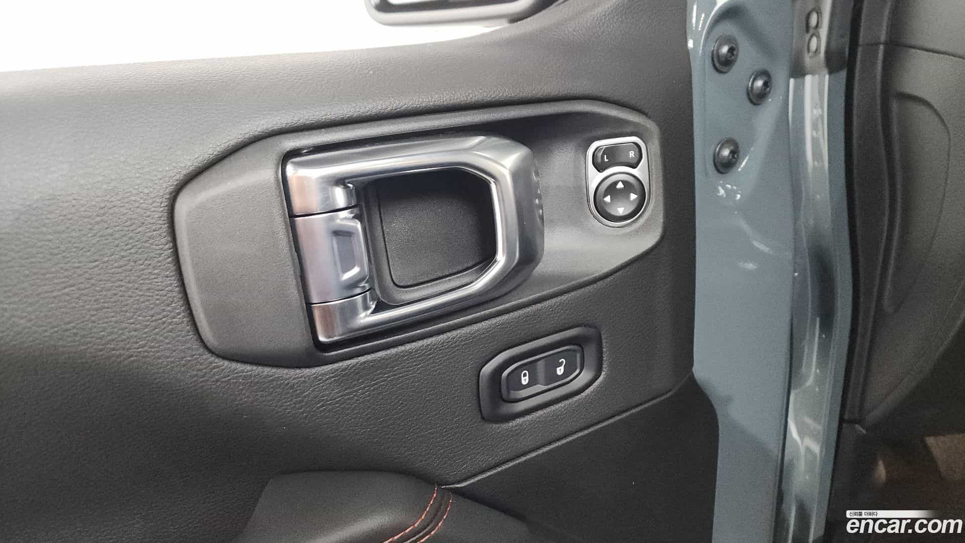 Wrangler Jeep 2026.2-OPTION-047