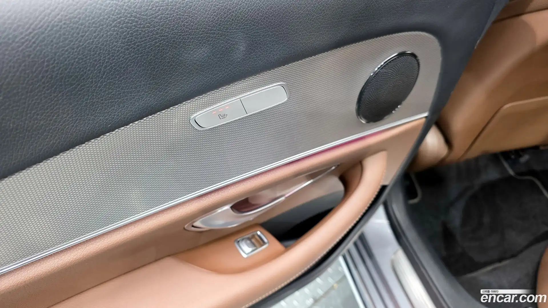 E-Class Mercedes-Benz 2016.11-OPTION-021