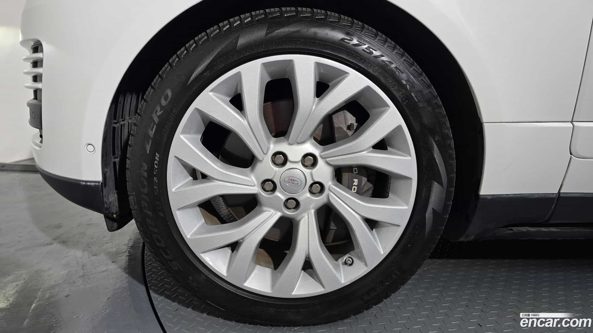 Range Rover Land Rover 2020.10-OUTER-005
