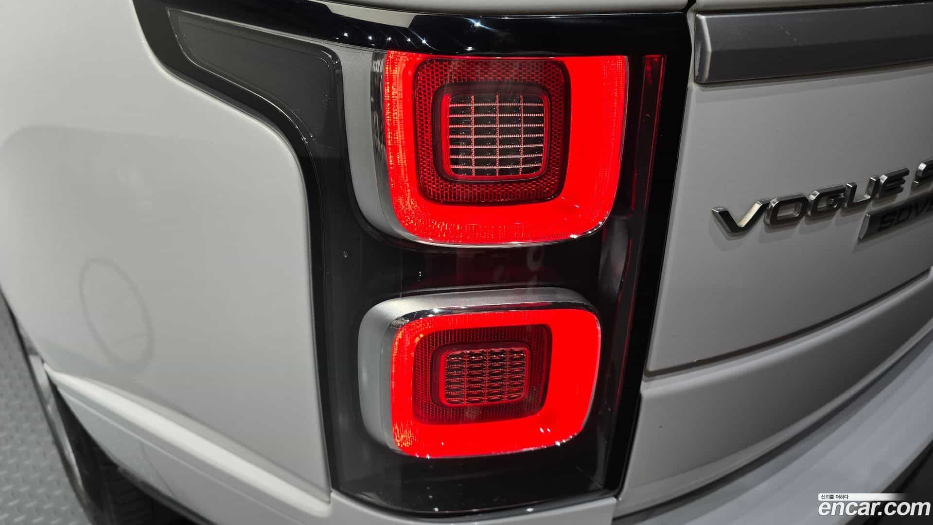 Range Rover Land Rover 2020.10-OUTER-033