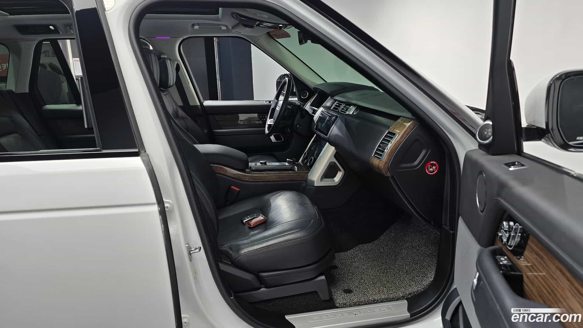 Range Rover Land Rover 2020.10-INNER-036