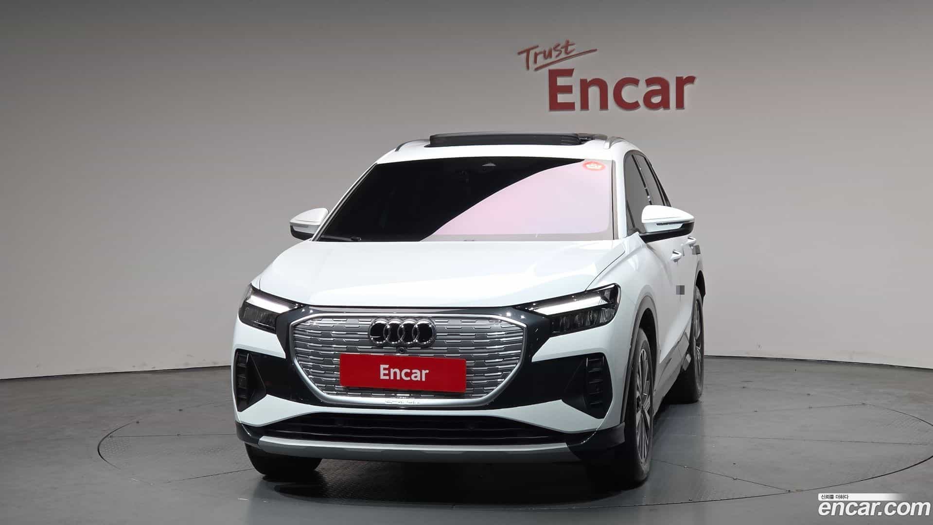 Q4 e-tron Audi 2025.3-OUTER-003