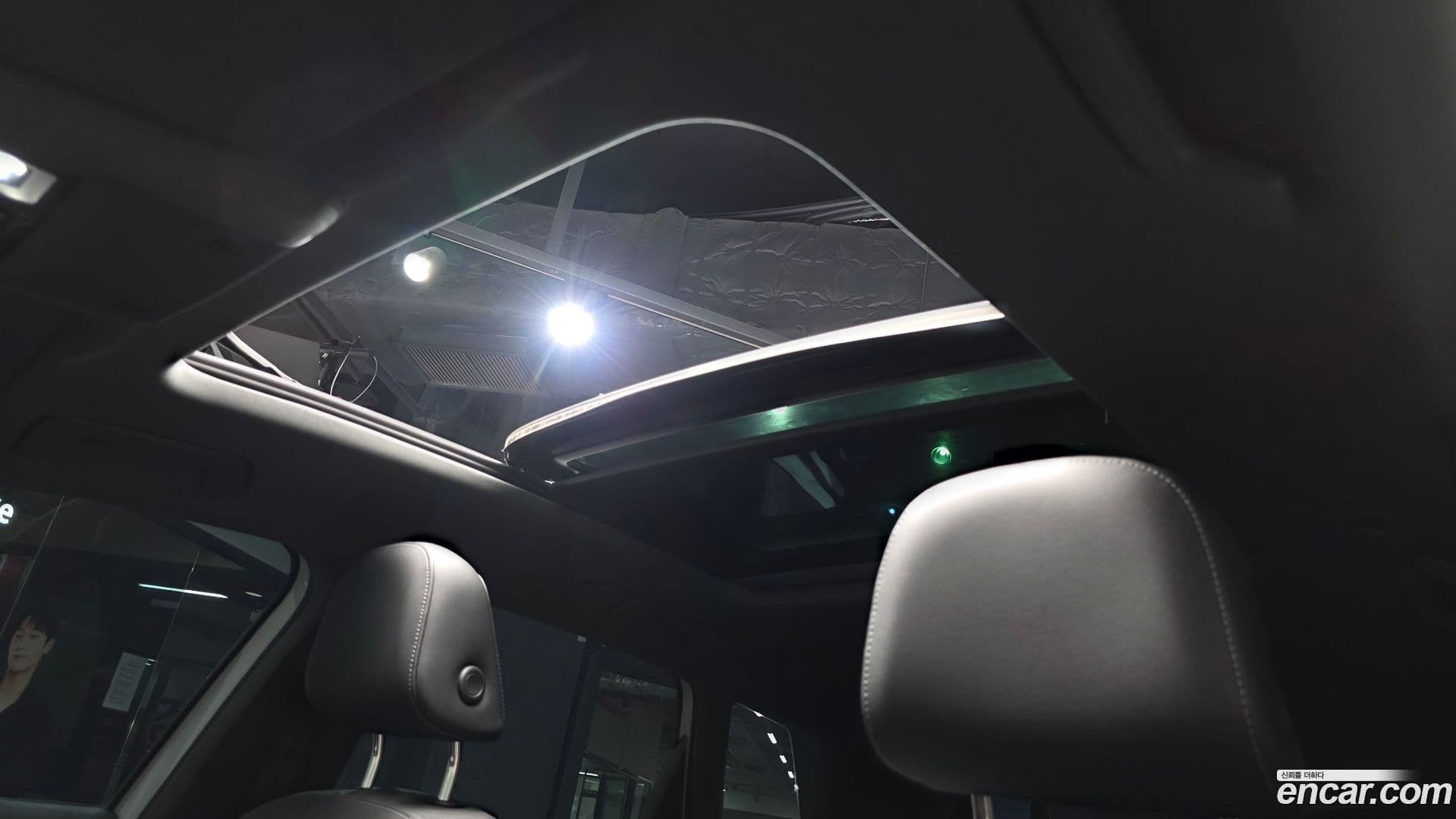 Main__Slider__Photo:Q4 e-tron Audi 2025.3-14