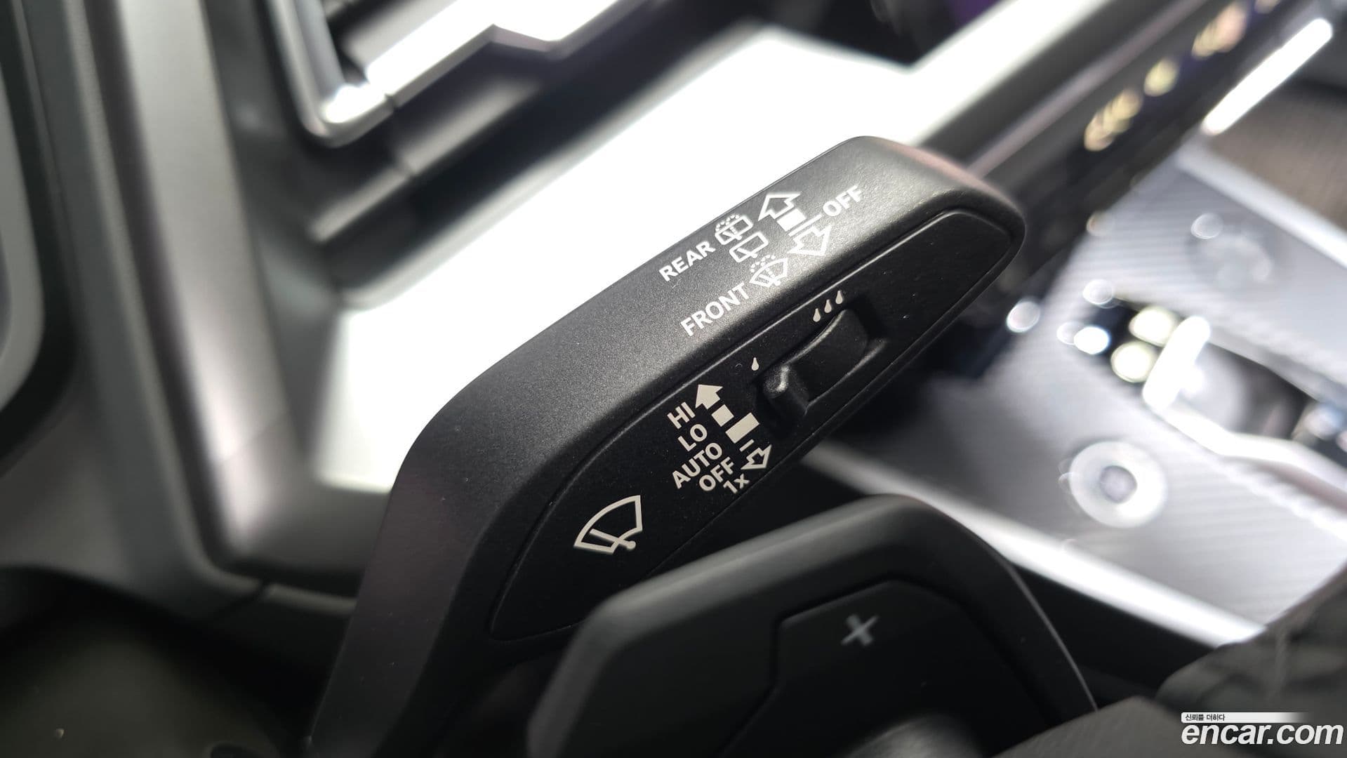 Main__Slider__Photo:Q4 e-tron Audi 2025.3-17