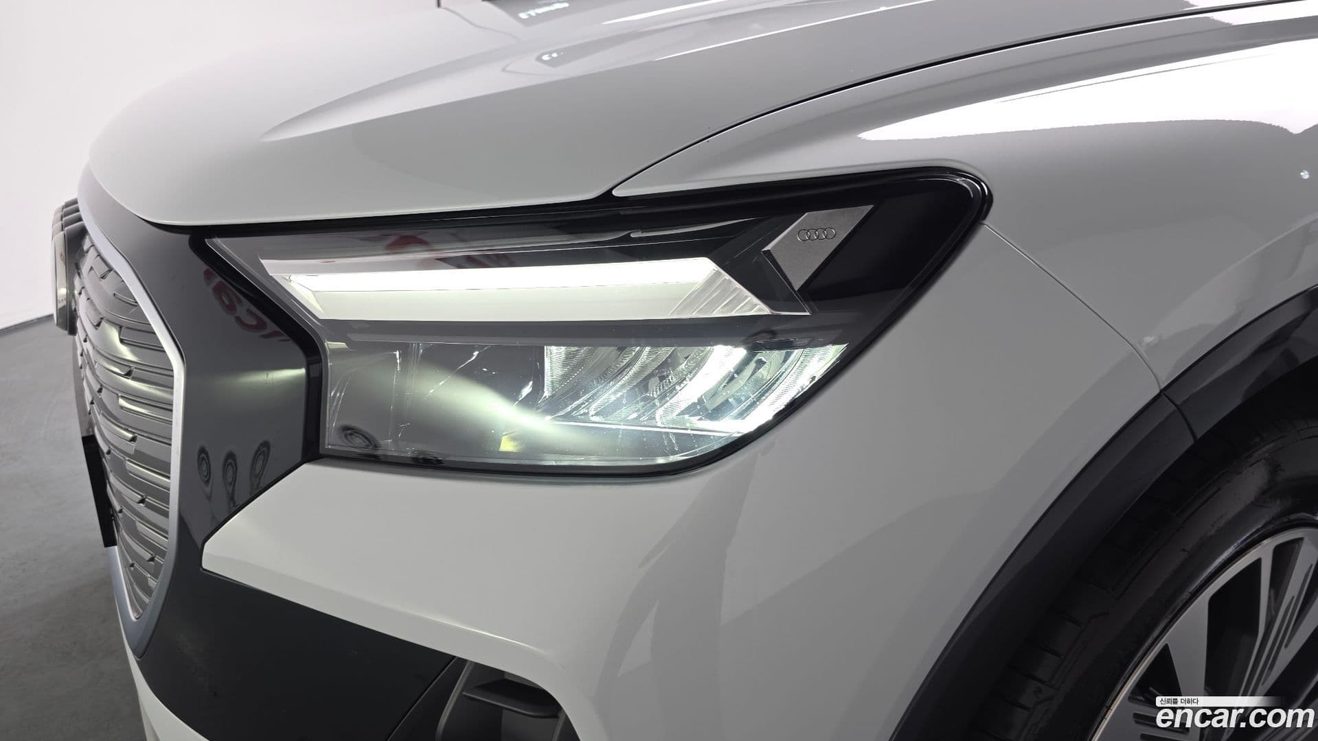 Main__Slider__Photo:Q4 e-tron Audi 2025.3-21