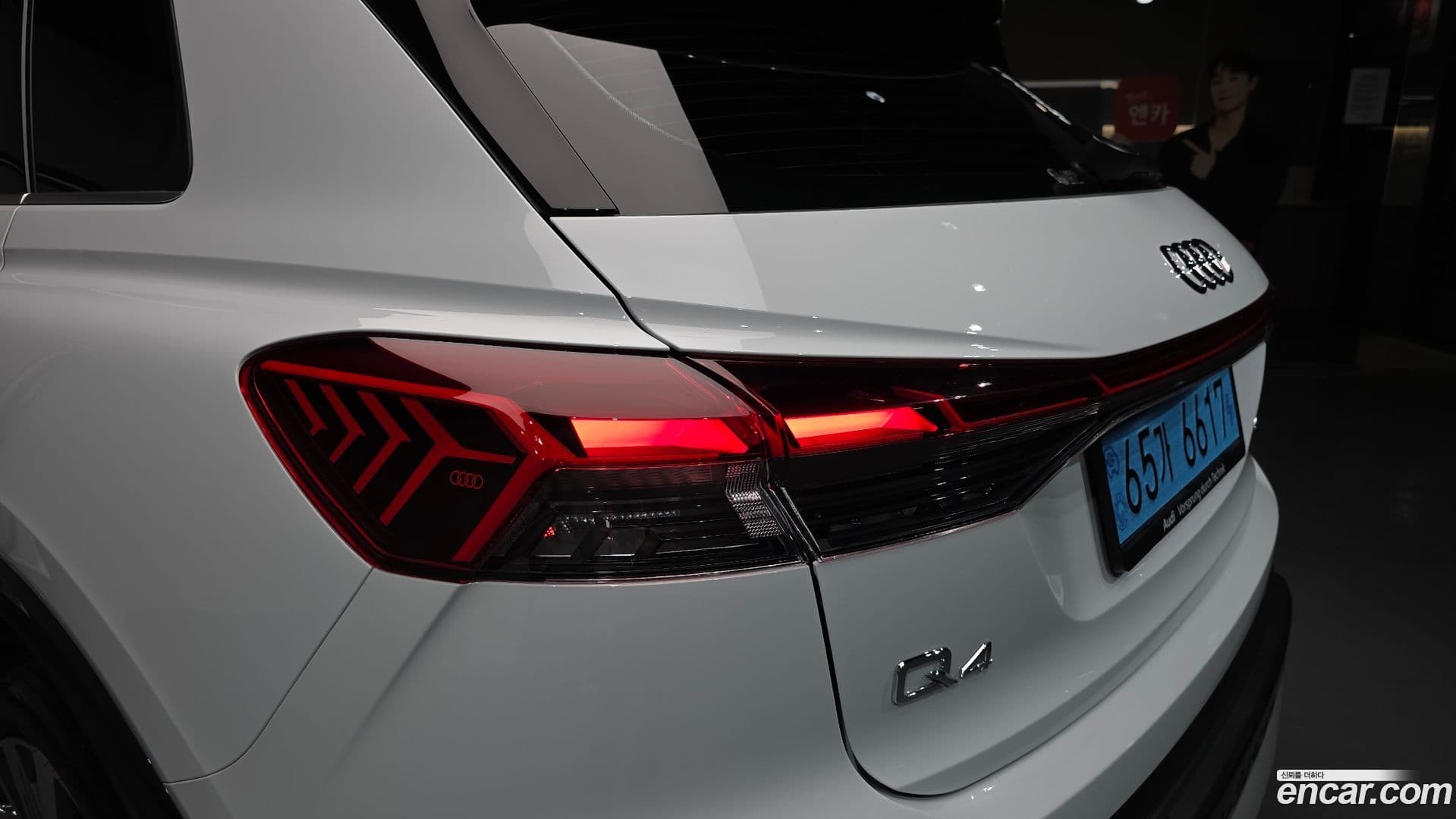 Main__Slider__Photo:Q4 e-tron Audi 2025.3-22