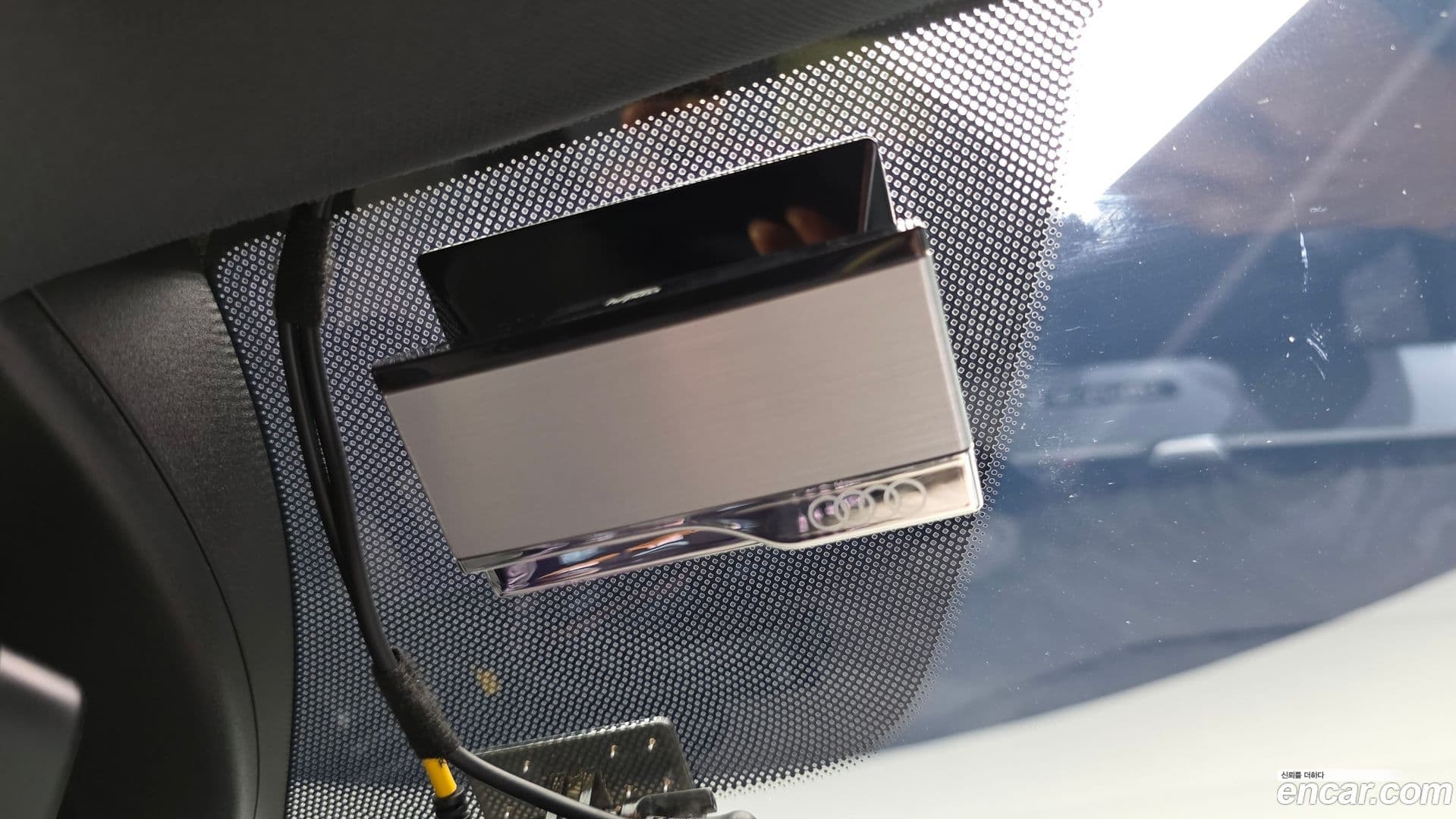 Main__Slider__Photo:Q4 e-tron Audi 2025.3-27