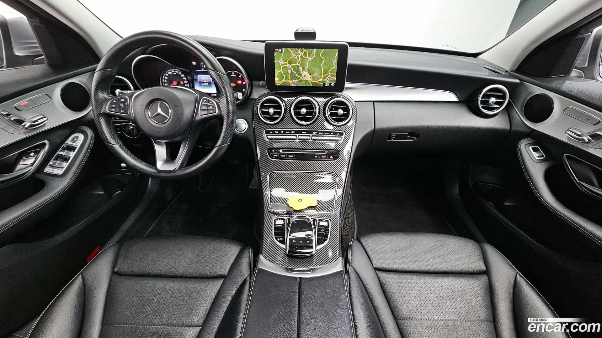 C-Class Mercedes-Benz 2016.1-INNER-007