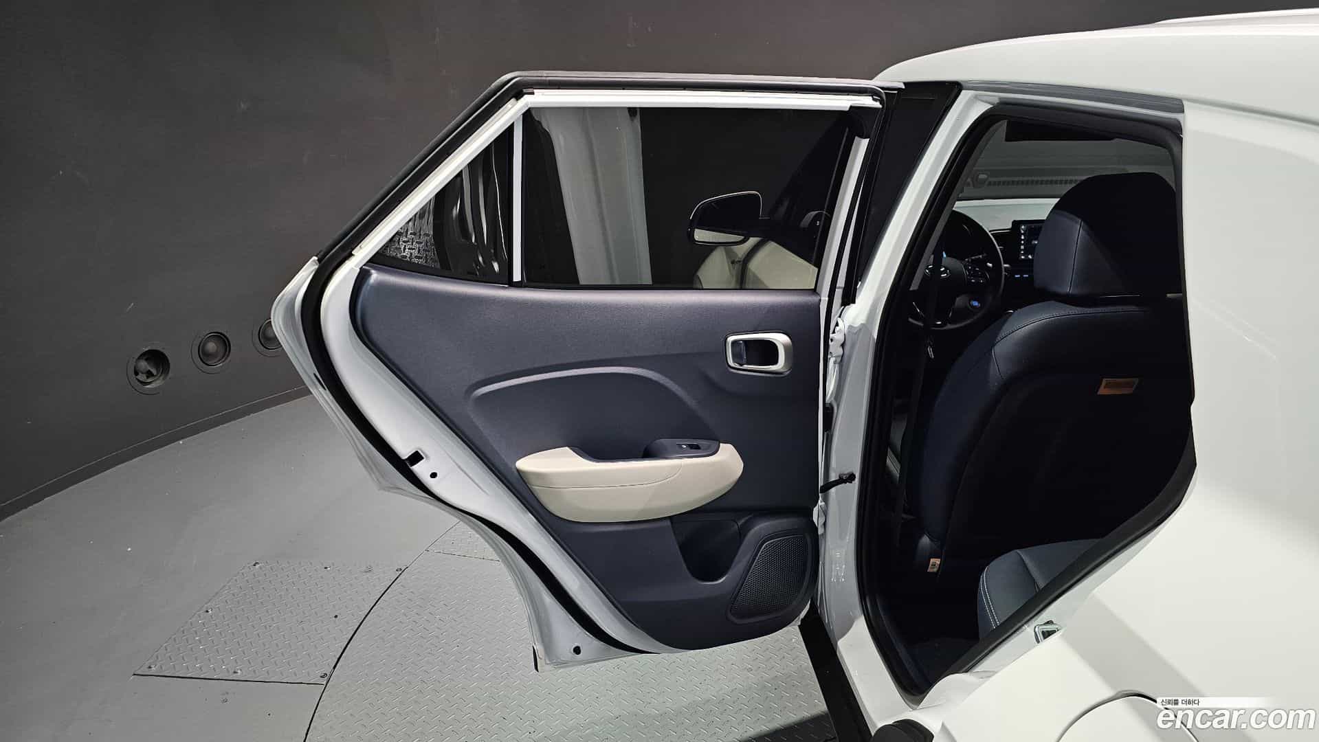 Venue Hyundai 2025.6-INNER-035