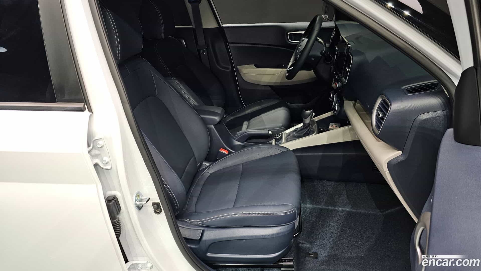 Venue Hyundai 2025.6-INNER-036