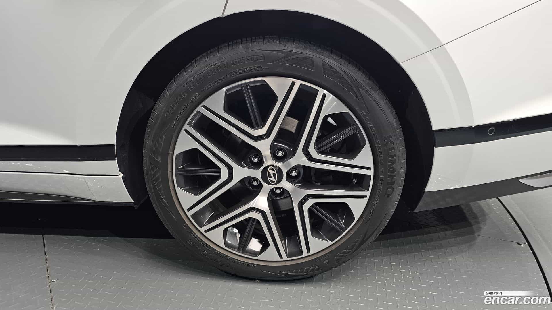 Grandeur Hyundai 2022.11-OUTER-031