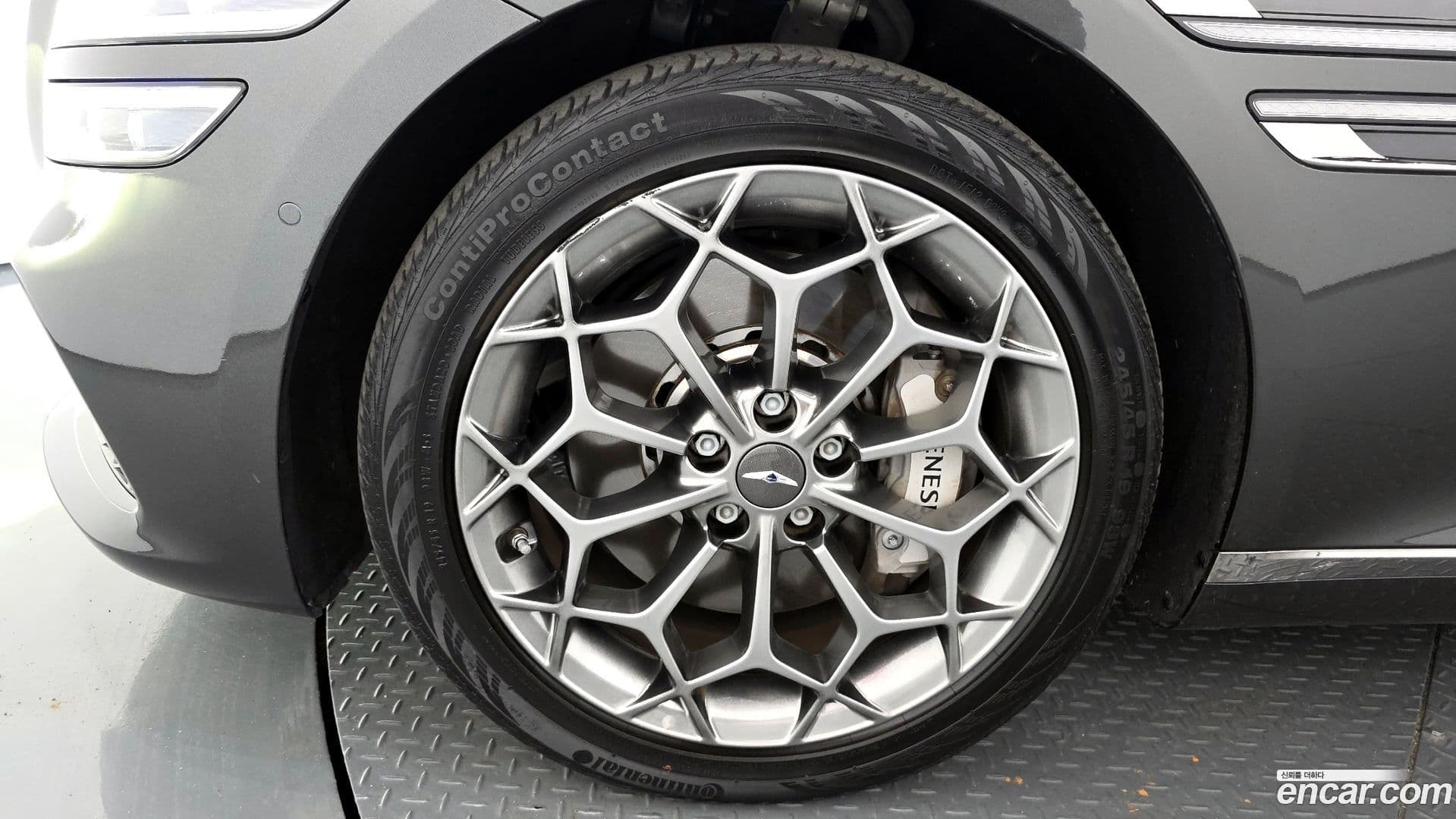 Main__Slider__Photo:G80 Genesis 2022.3-4