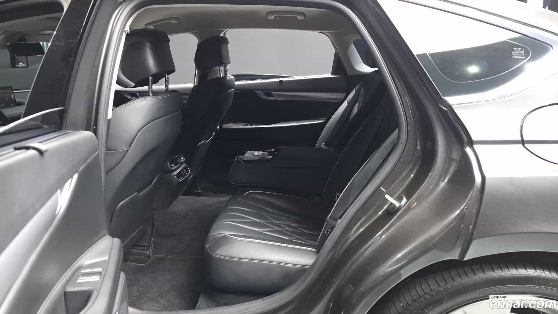 G80 Genesis 2022.3-INNER-036