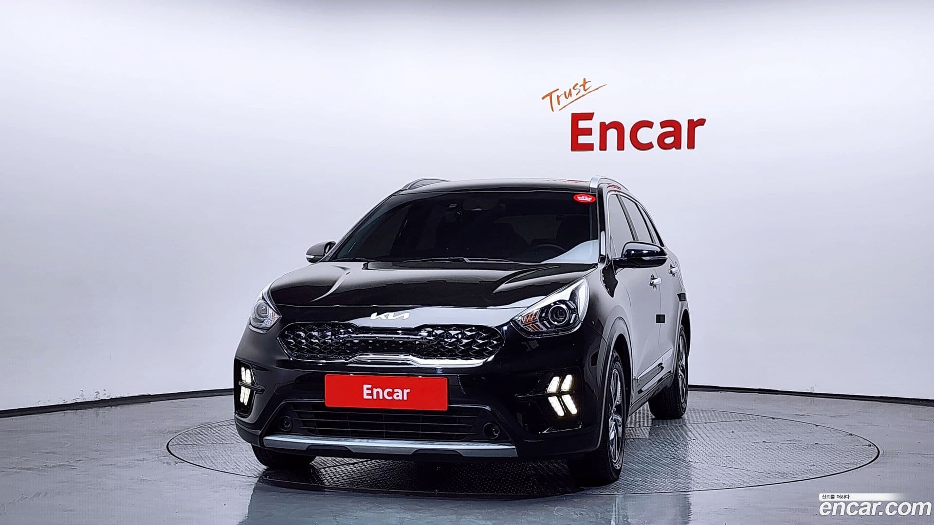 Main__Slider__Photo:Niro Kia 2021.9-2