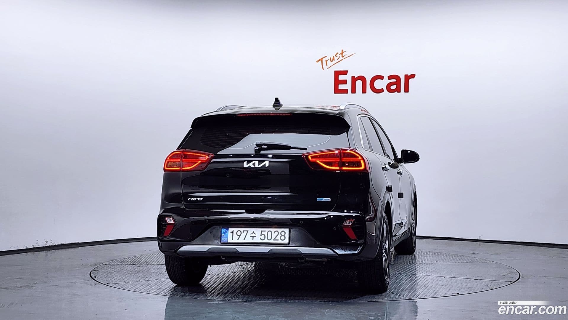 Main__Slider__Photo:Niro Kia 2021.9-3