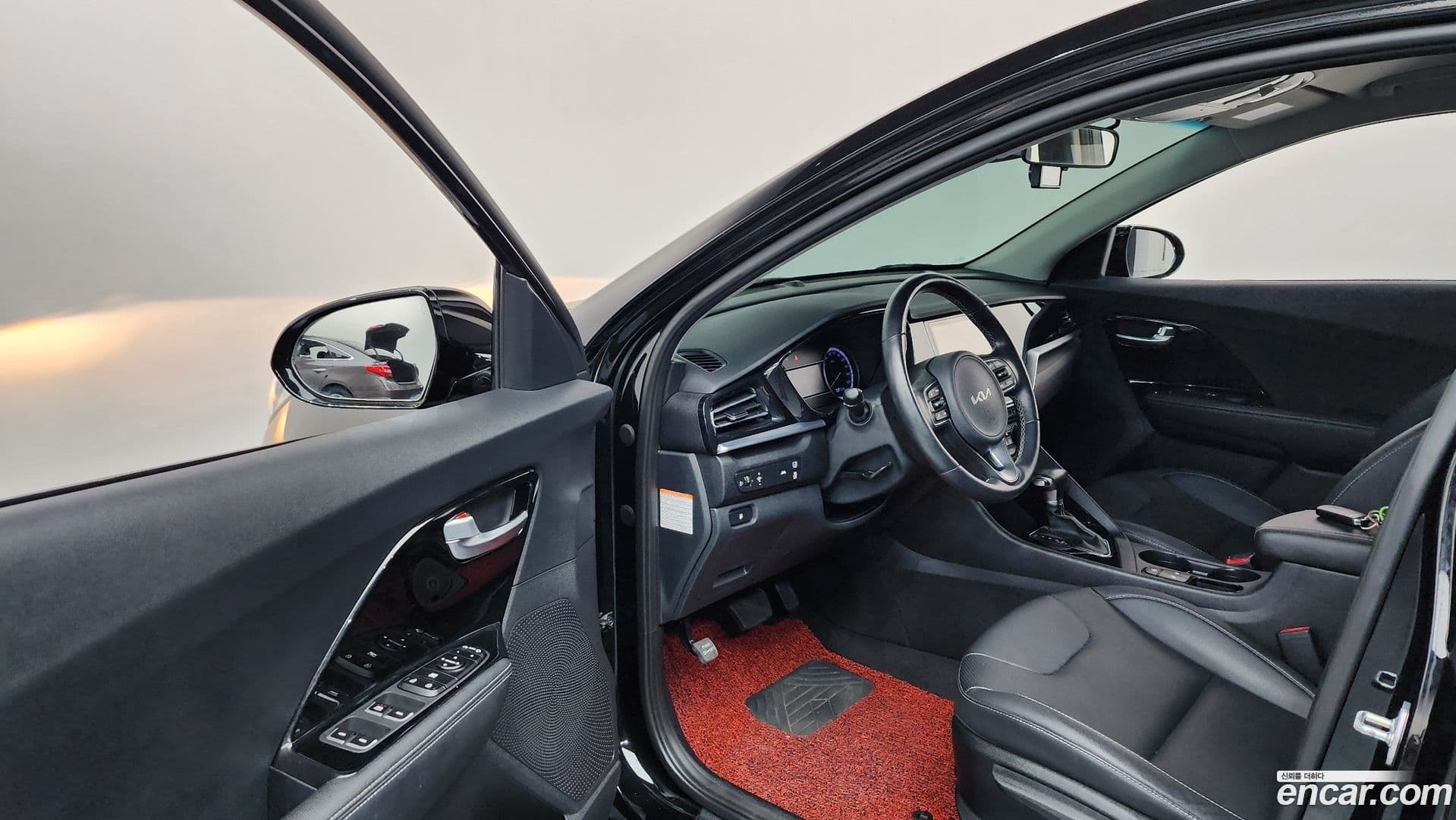 Main__Slider__Photo:Niro Kia 2021.9-9