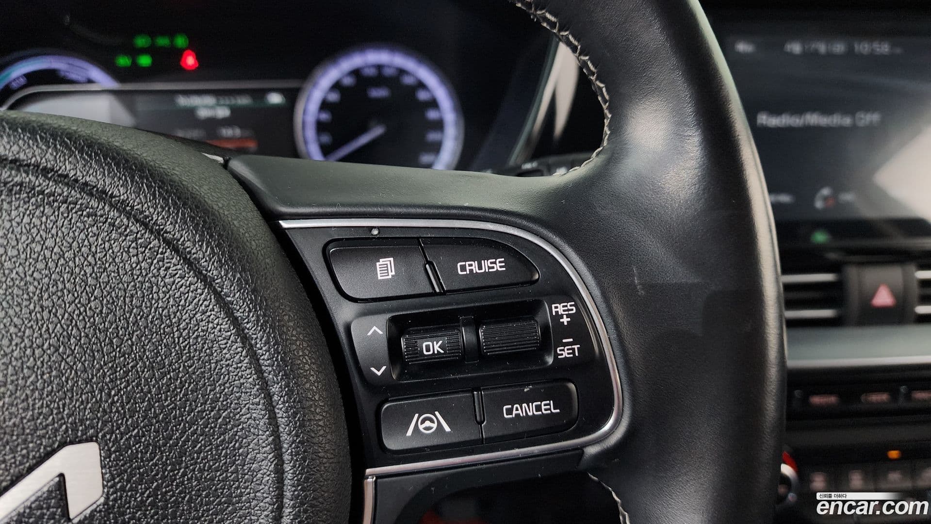 Main__Slider__Photo:Niro Kia 2021.9-15