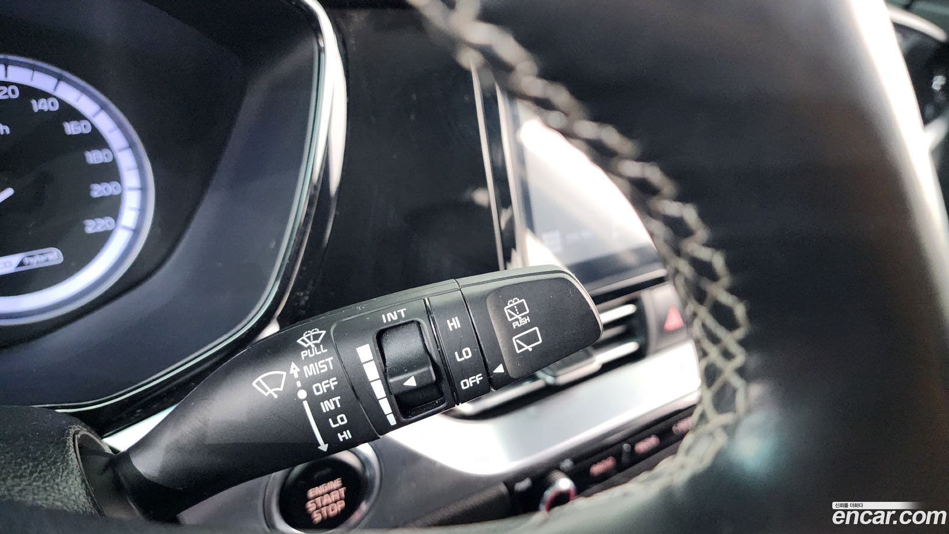Main__Slider__Photo:Niro Kia 2021.9-28