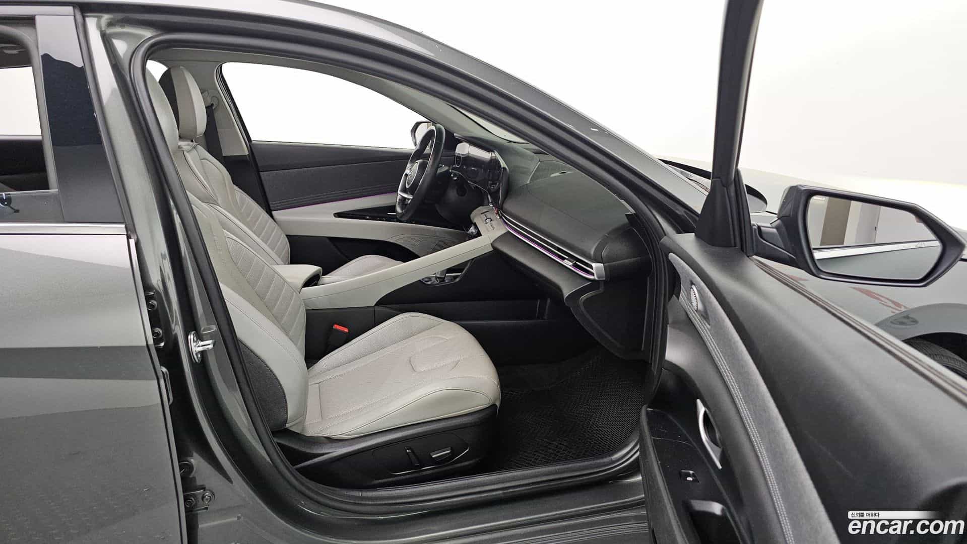 AVANTE Hyundai 2022.9-OPTION-021
