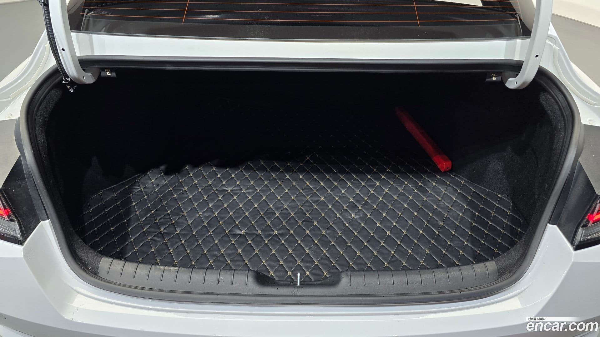 Main__Slider__Photo:AVANTE Hyundai 2021.1-20