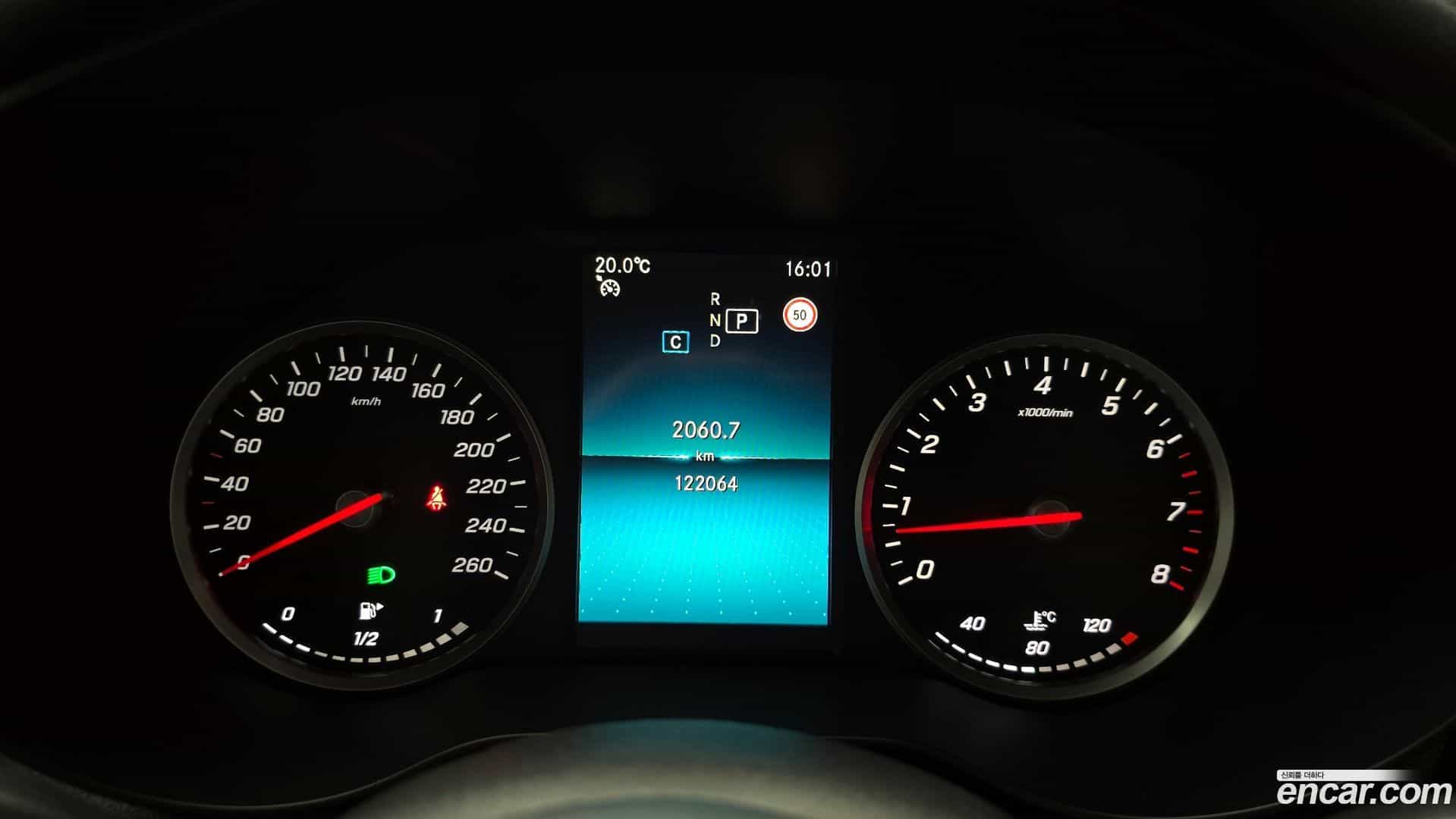 C-Class Mercedes-Benz 2019.10-INNER-008