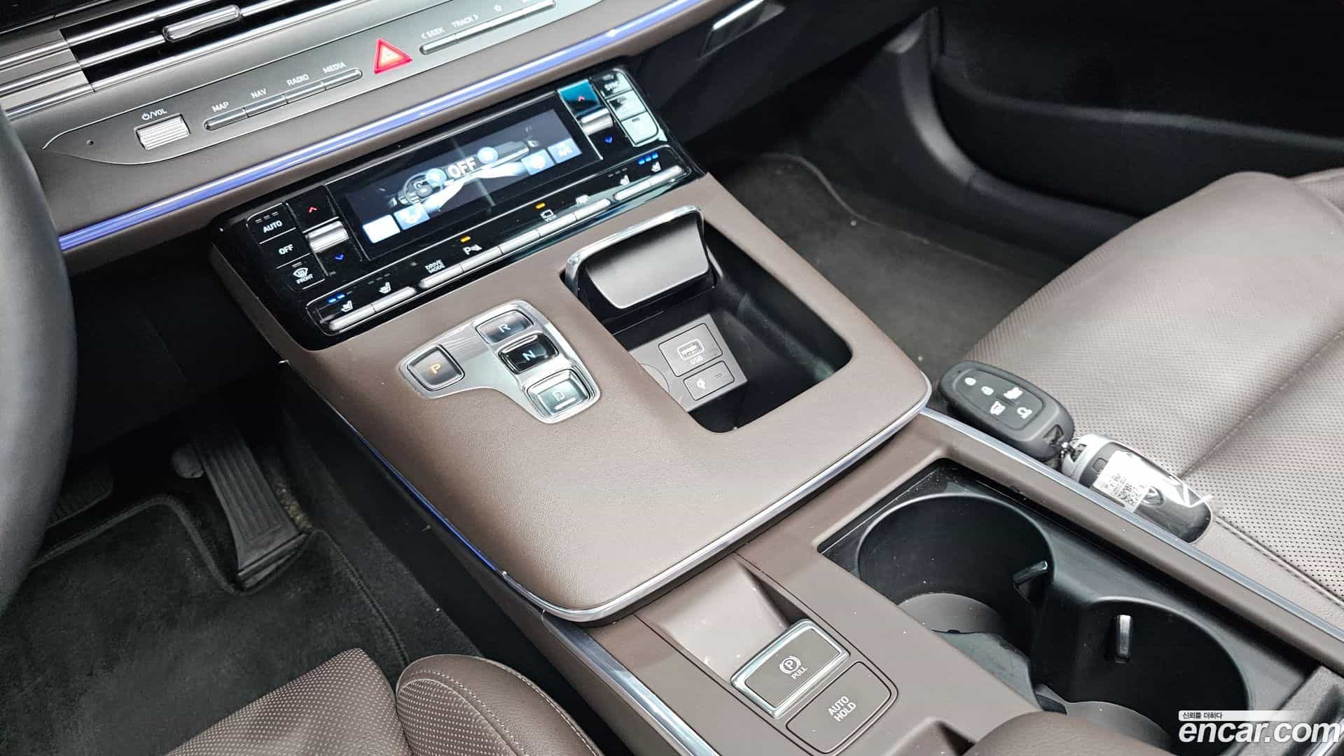 Grandeur Hyundai 2022.2-INNER-009