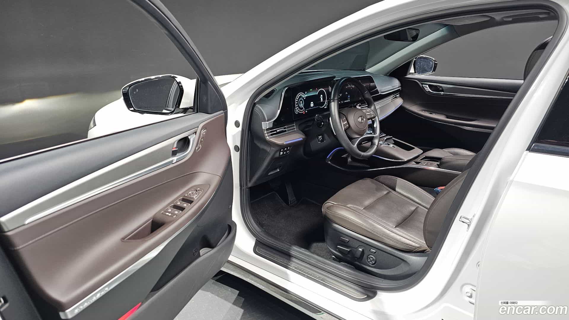 Grandeur Hyundai 2022.2-INNER-010