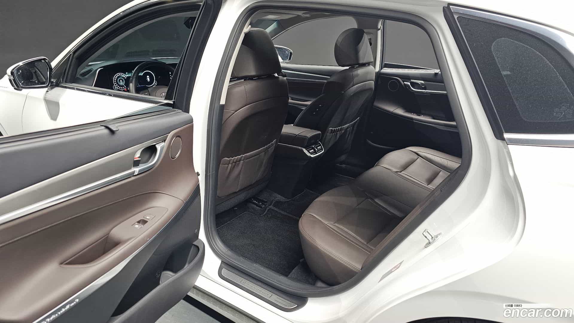 Grandeur Hyundai 2022.2-OPTION-015