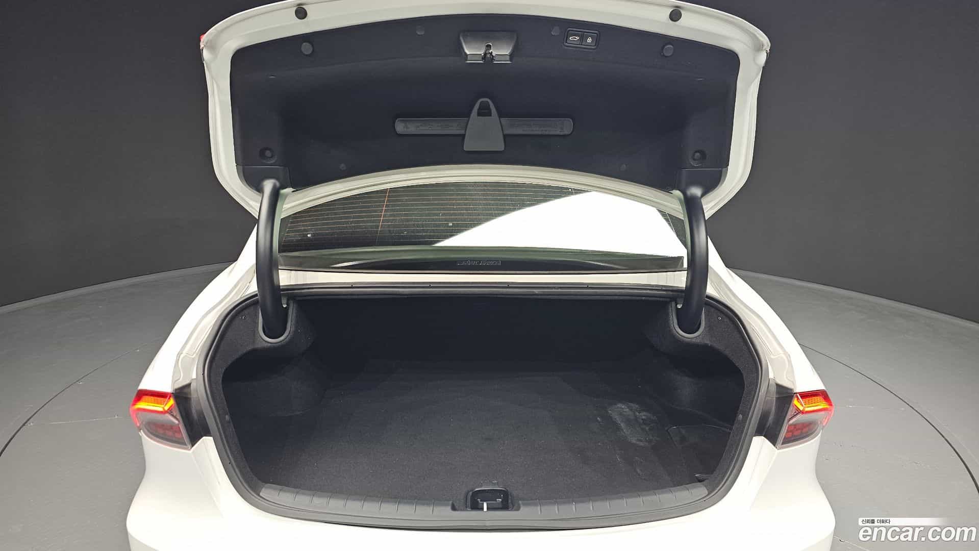 Grandeur Hyundai 2022.2-OPTION-024