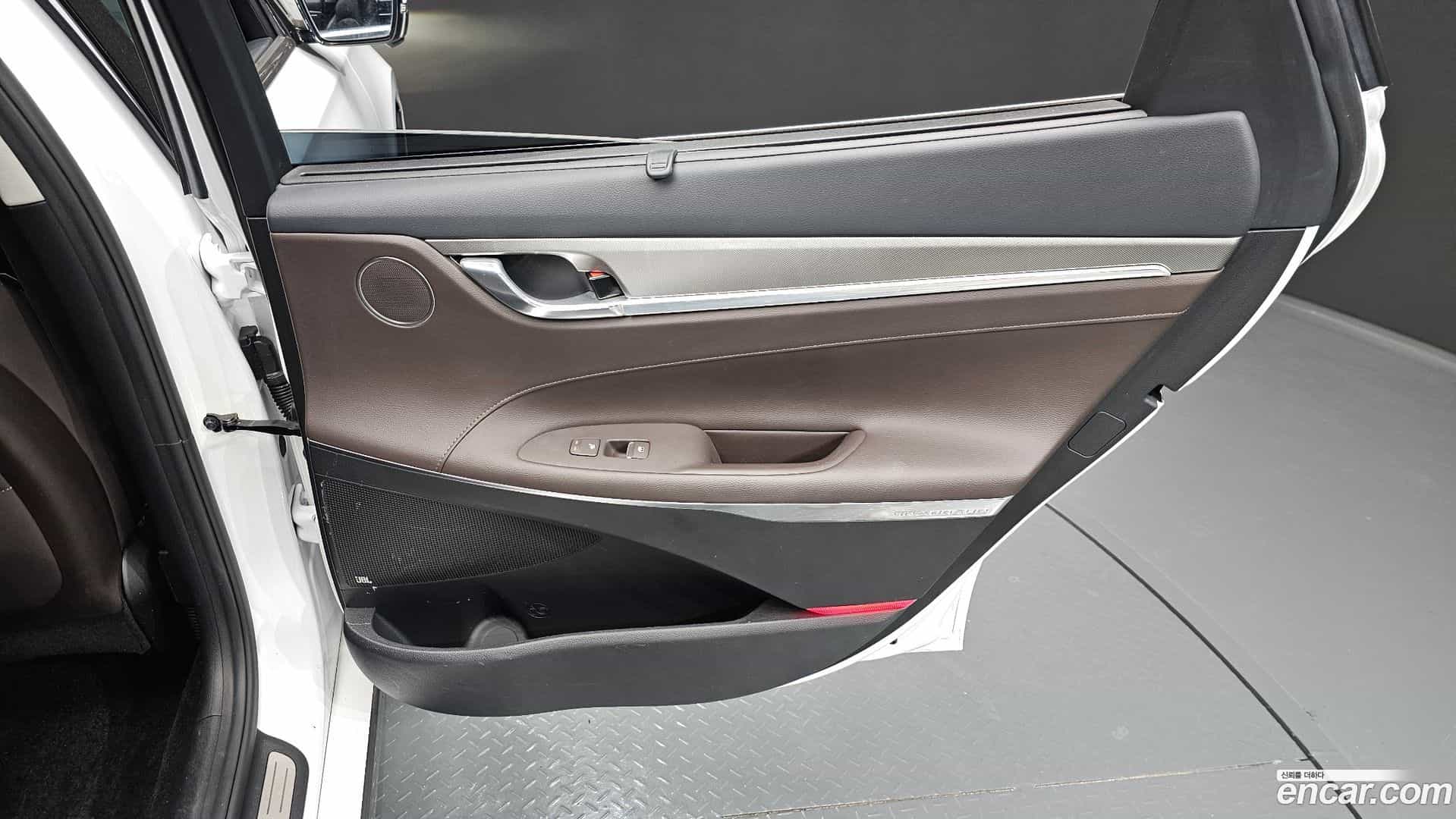 Grandeur Hyundai 2022.2-INNER-035