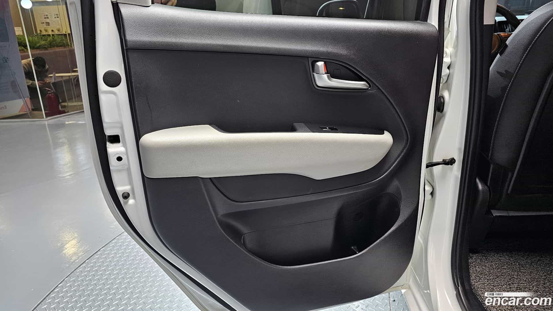 RAY Kia 2023.6-INNER-035
