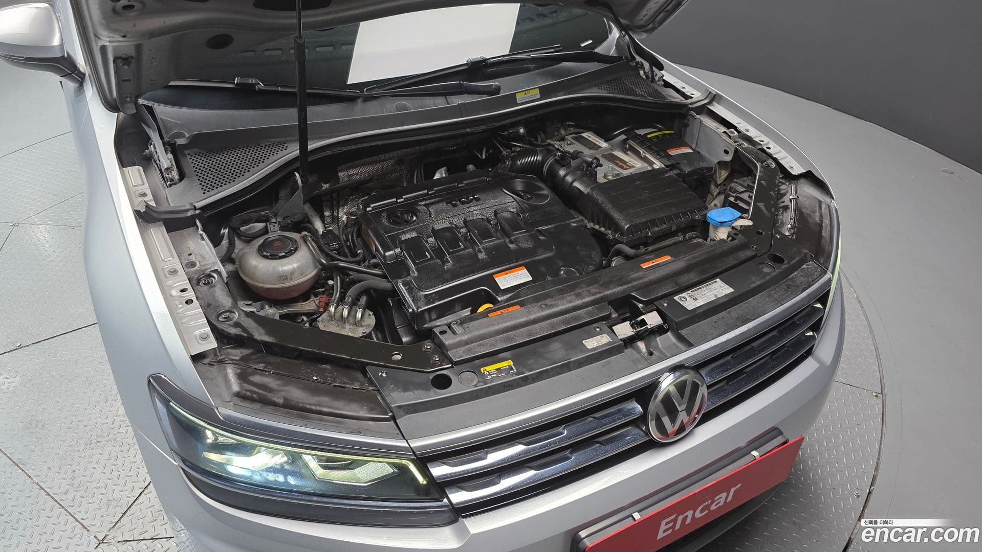 Main__Slider__Photo:Tiguan Volkswagen 2018.7-5